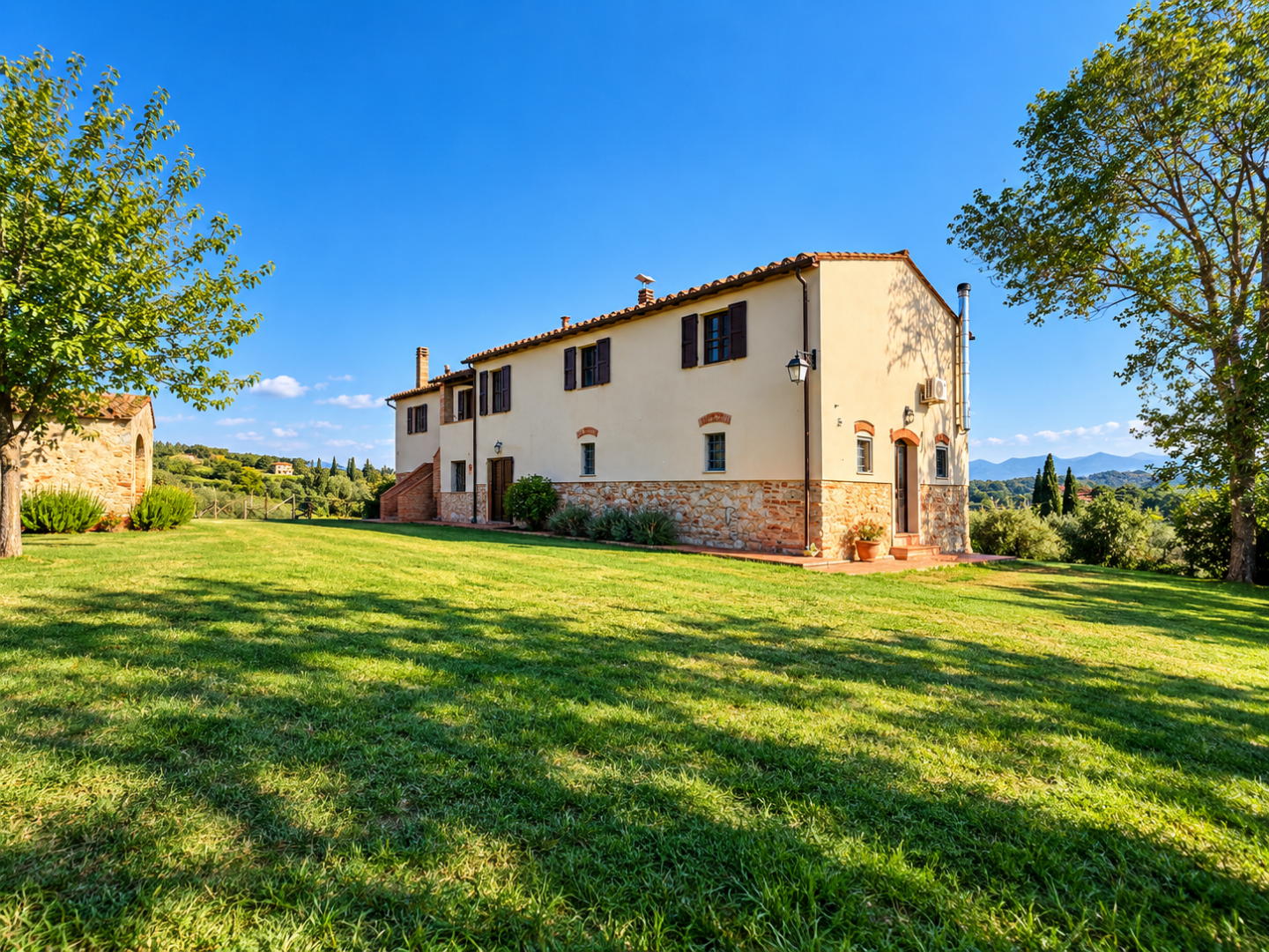 Rustico con giardino a Fauglia