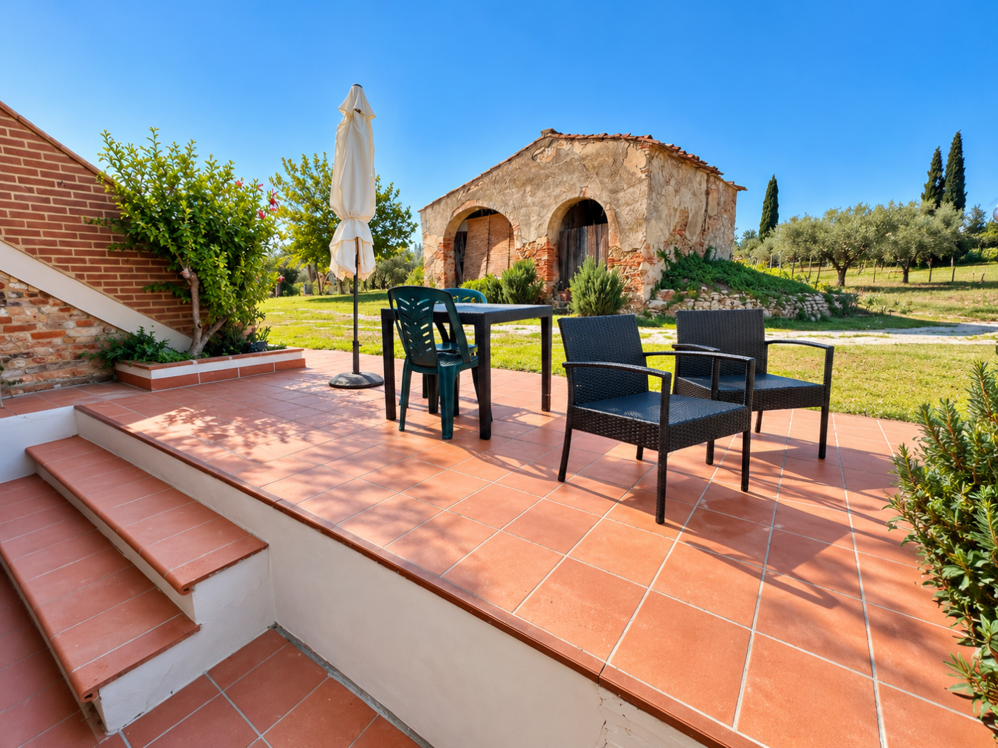 Rustico con giardino a Fauglia