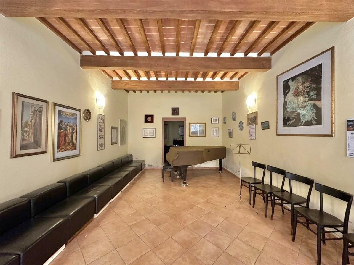 Locale commerciale in vendita a Ponsacco