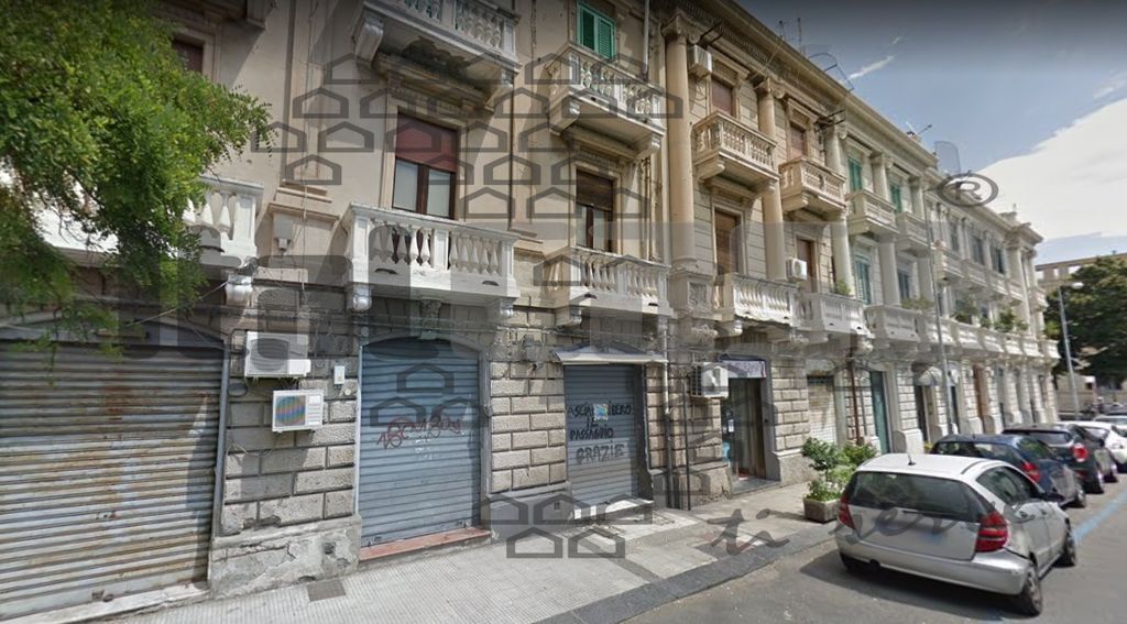 Negozio in affitto in via s. camillo, Messina