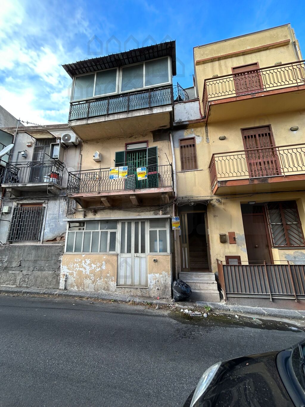 Villa con terrazzo in via comunale santo 214, Messina