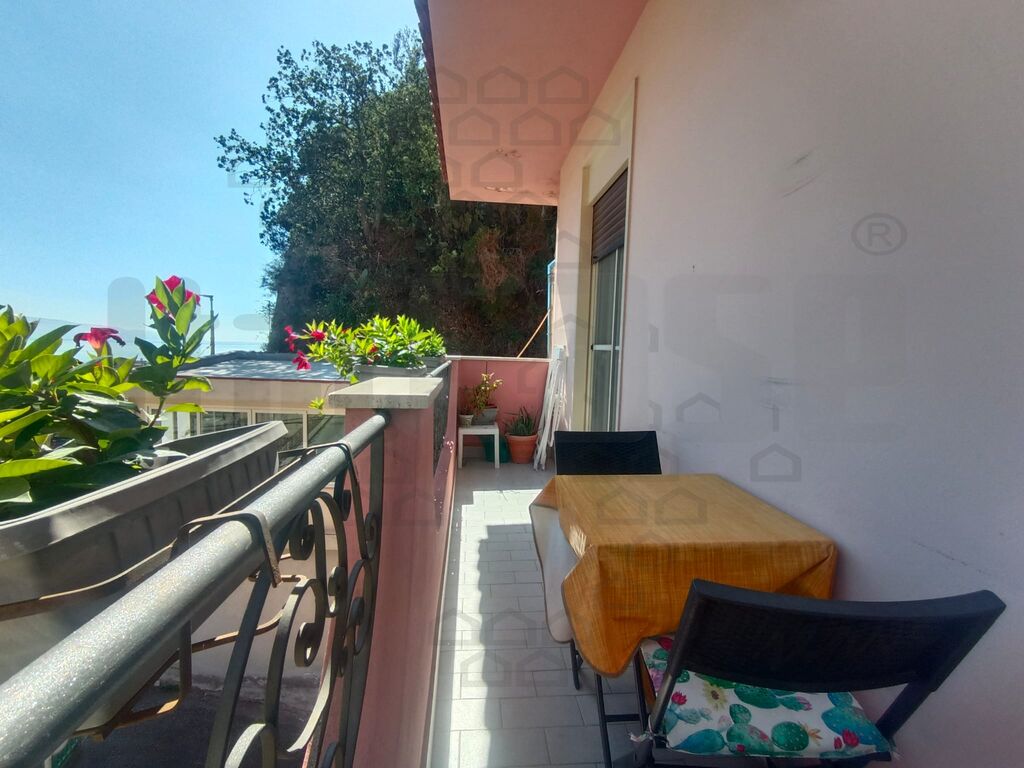 Quadrilocale in vendita in via rota 98132 mili s. marco me, Messina