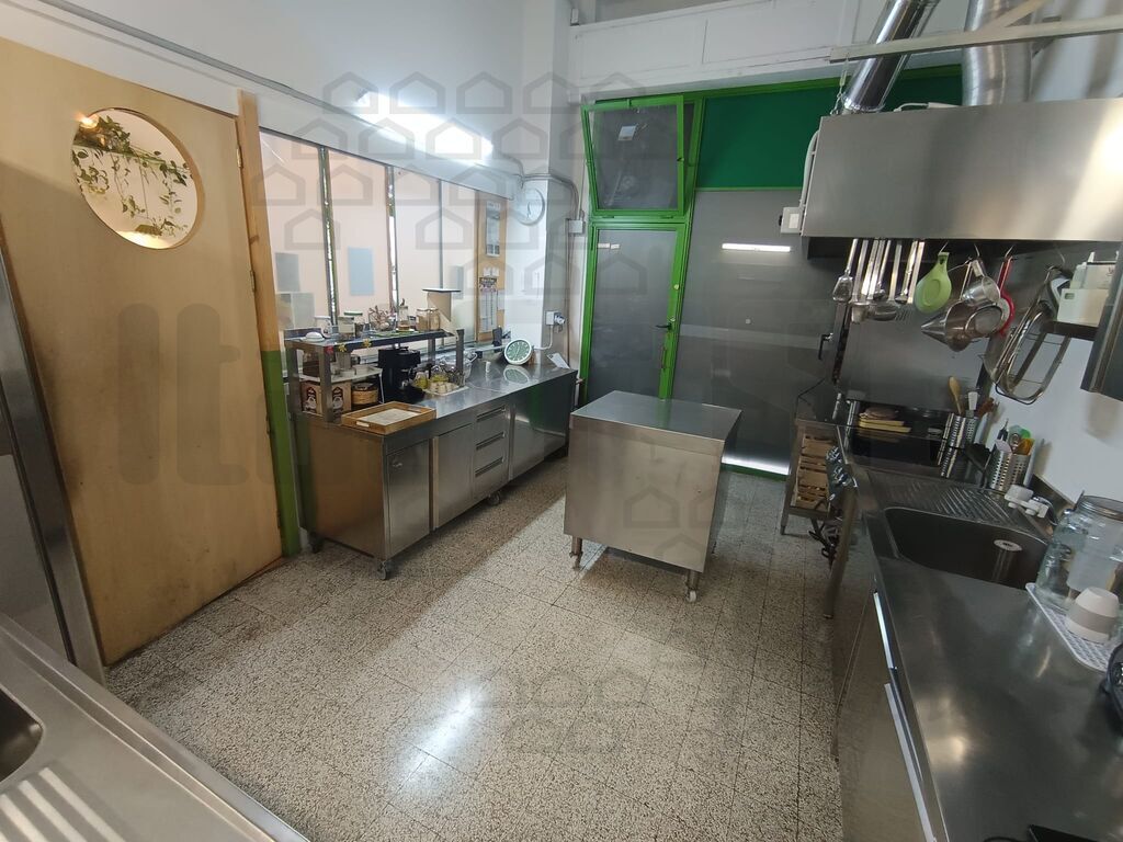 Attivit commerciale in vendita in via natoli, Messina