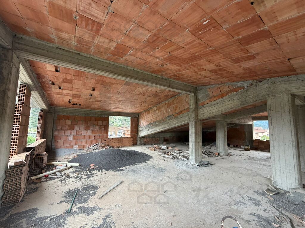 Appartamento con giardino in via roma, Francavilla di Sicilia