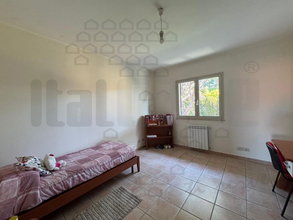 Quadrilocale in vendita in via archimede, Messina