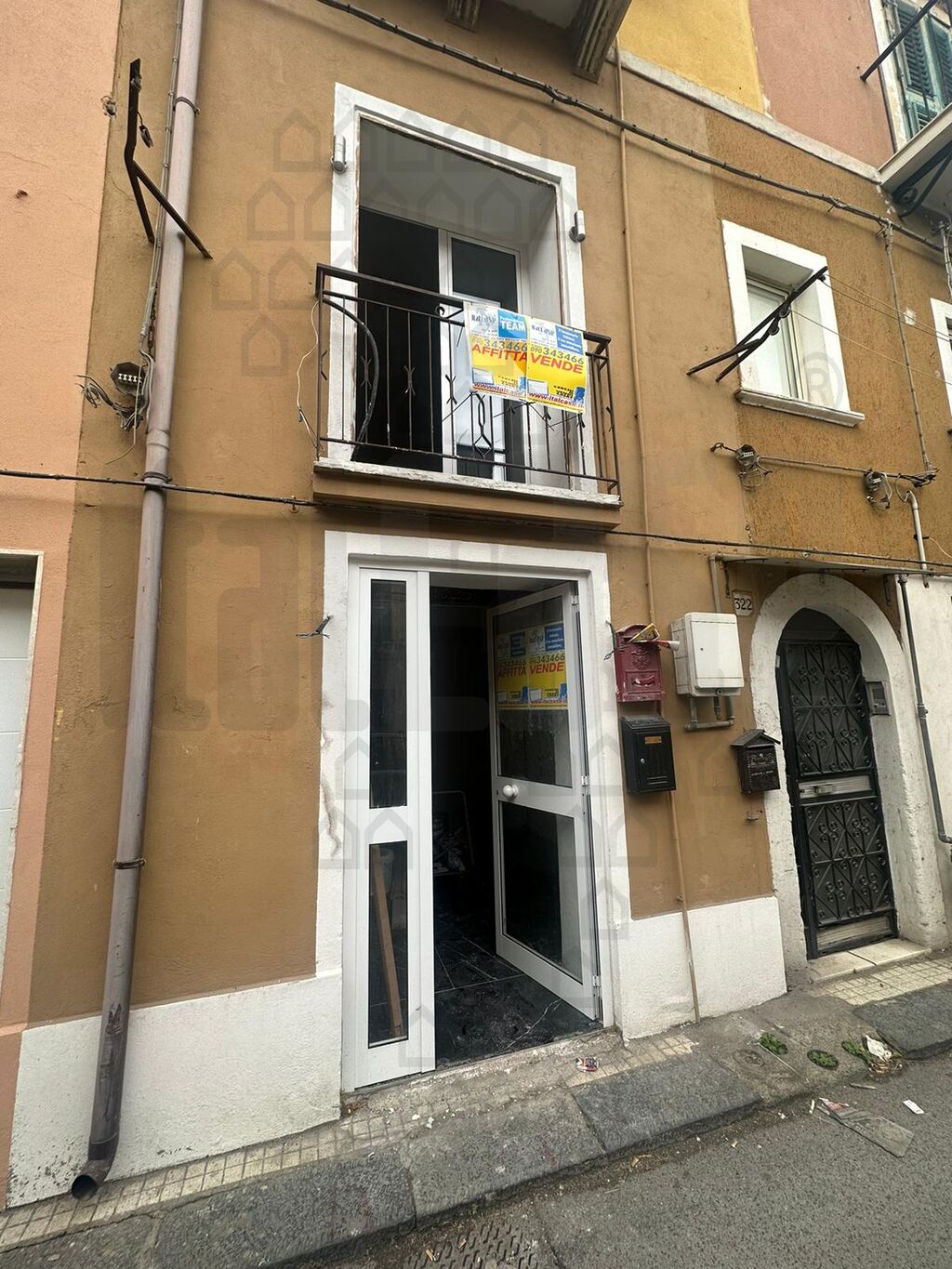 Negozio in vendita in via consolare valeria, Messina