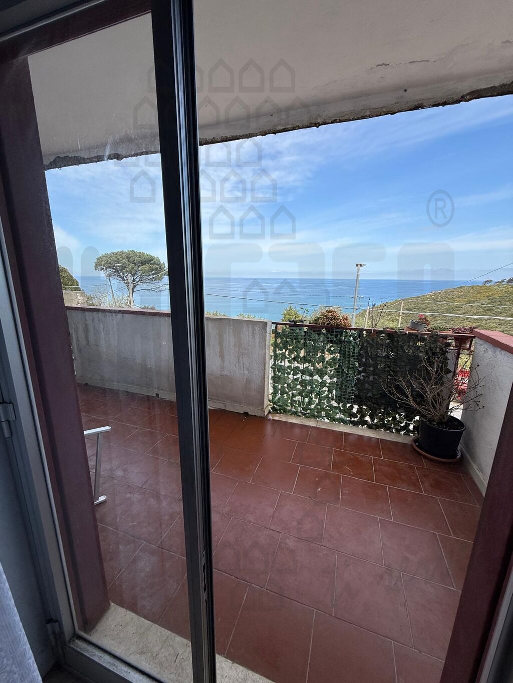 Quadrilocale con giardino in sparta, Messina