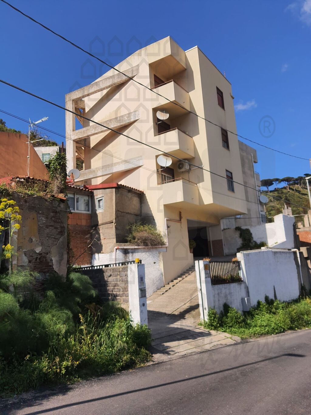 Quadrilocale in vendita in c.da reginella san michele, Messina