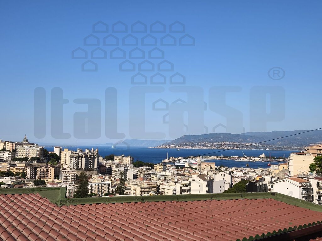 Quadrilocale con giardino in contrada acqua del conte, Messina