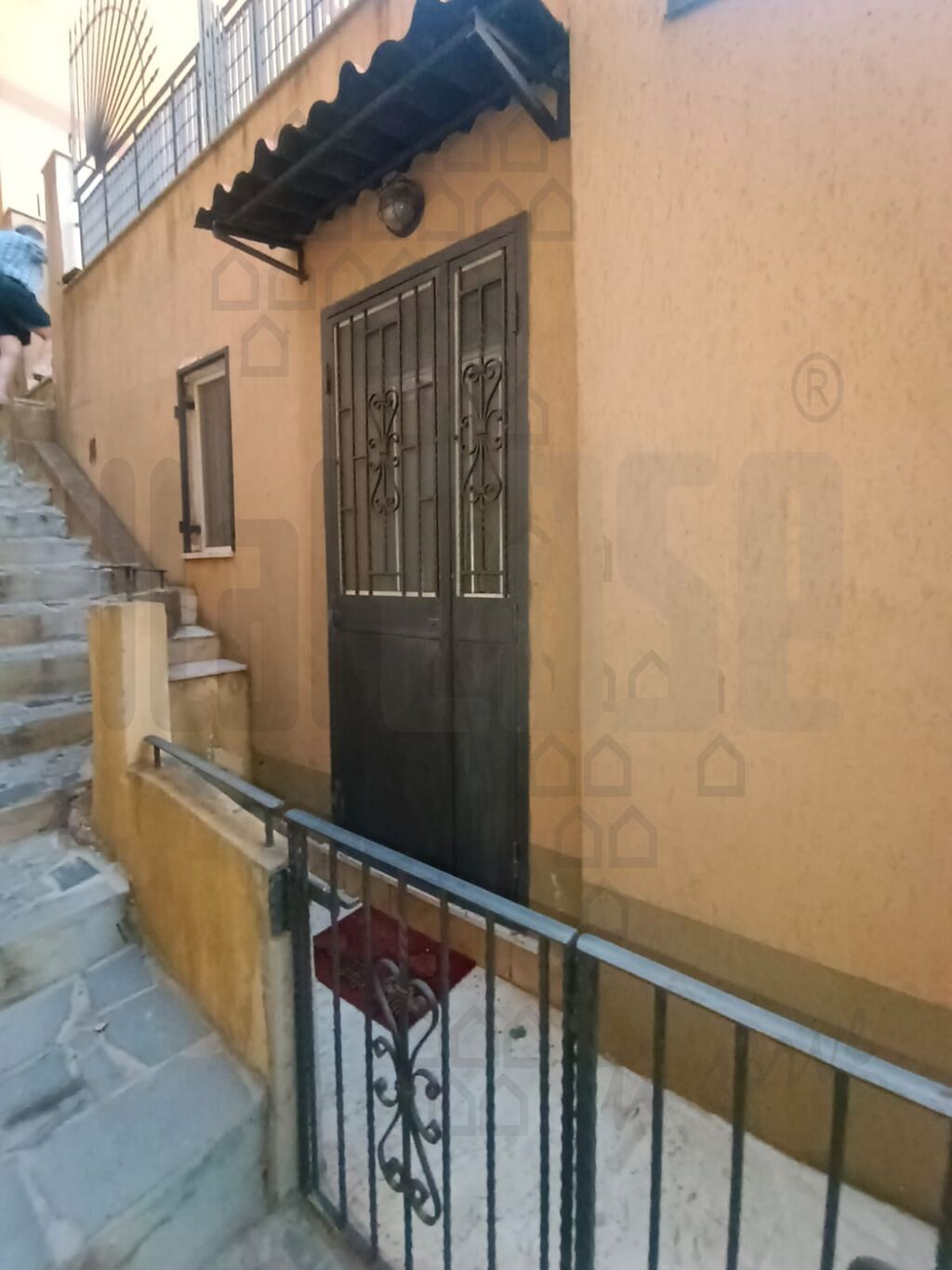 Villa con terrazzo in via mili san marco, Messina