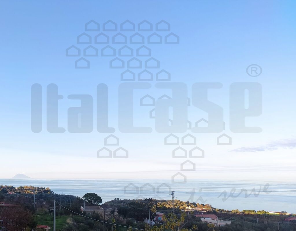 Villa con giardino in contrada capillieri - mezzana, Messina