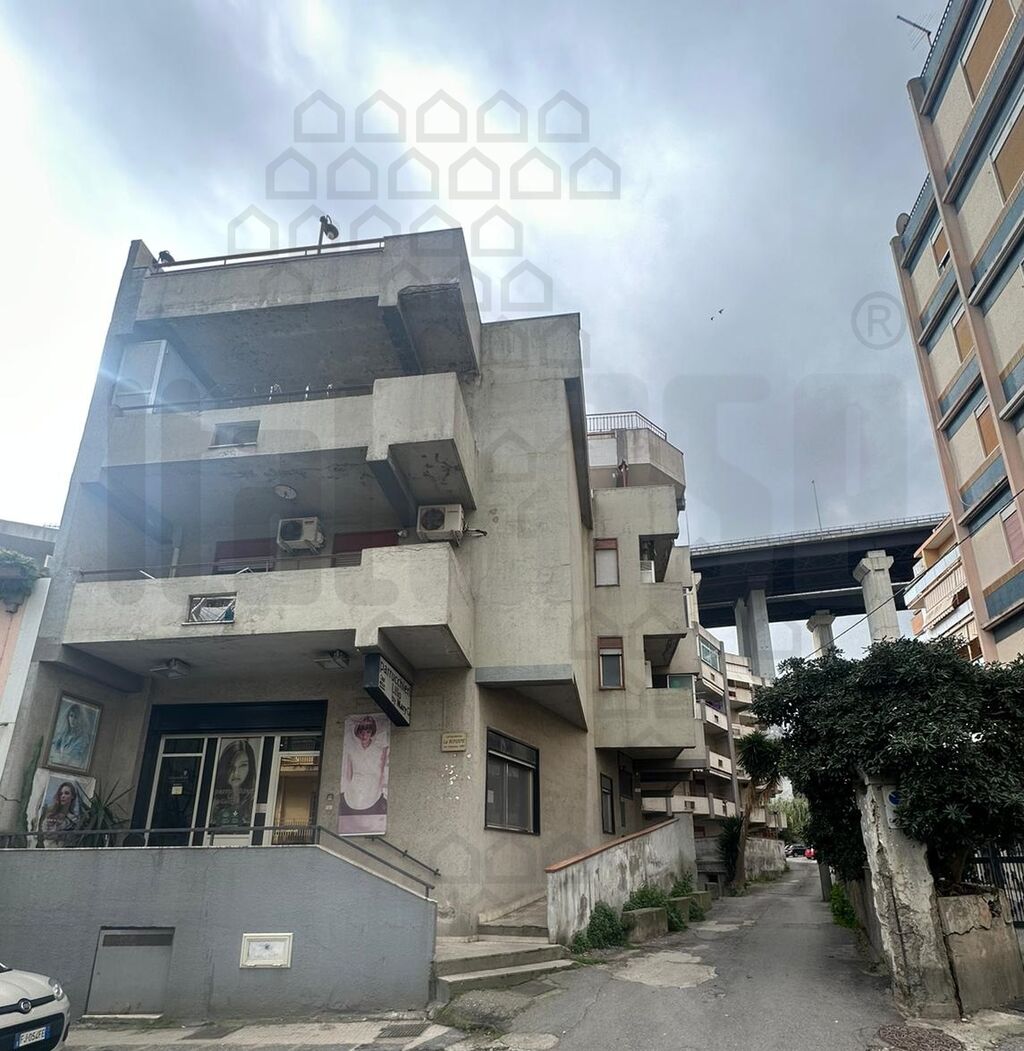 Trilocale in vendita in via palermo, Messina