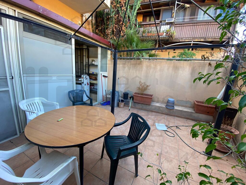 Attivit� commerciale con giardino in via comunale camaro 81, Messina