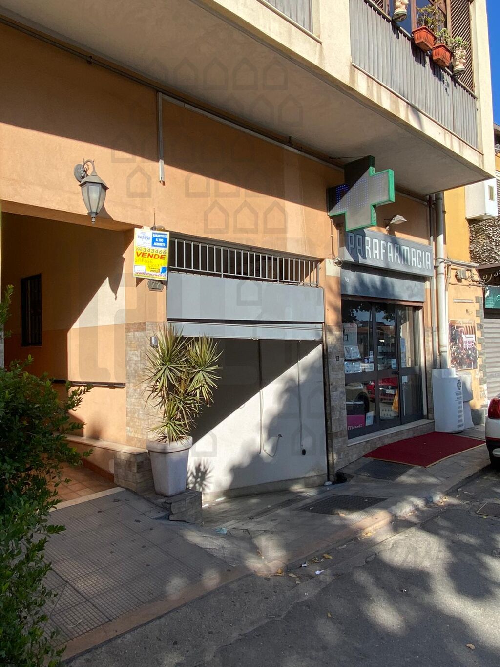 Attivit� commerciale con giardino in via comunale camaro 81, Messina