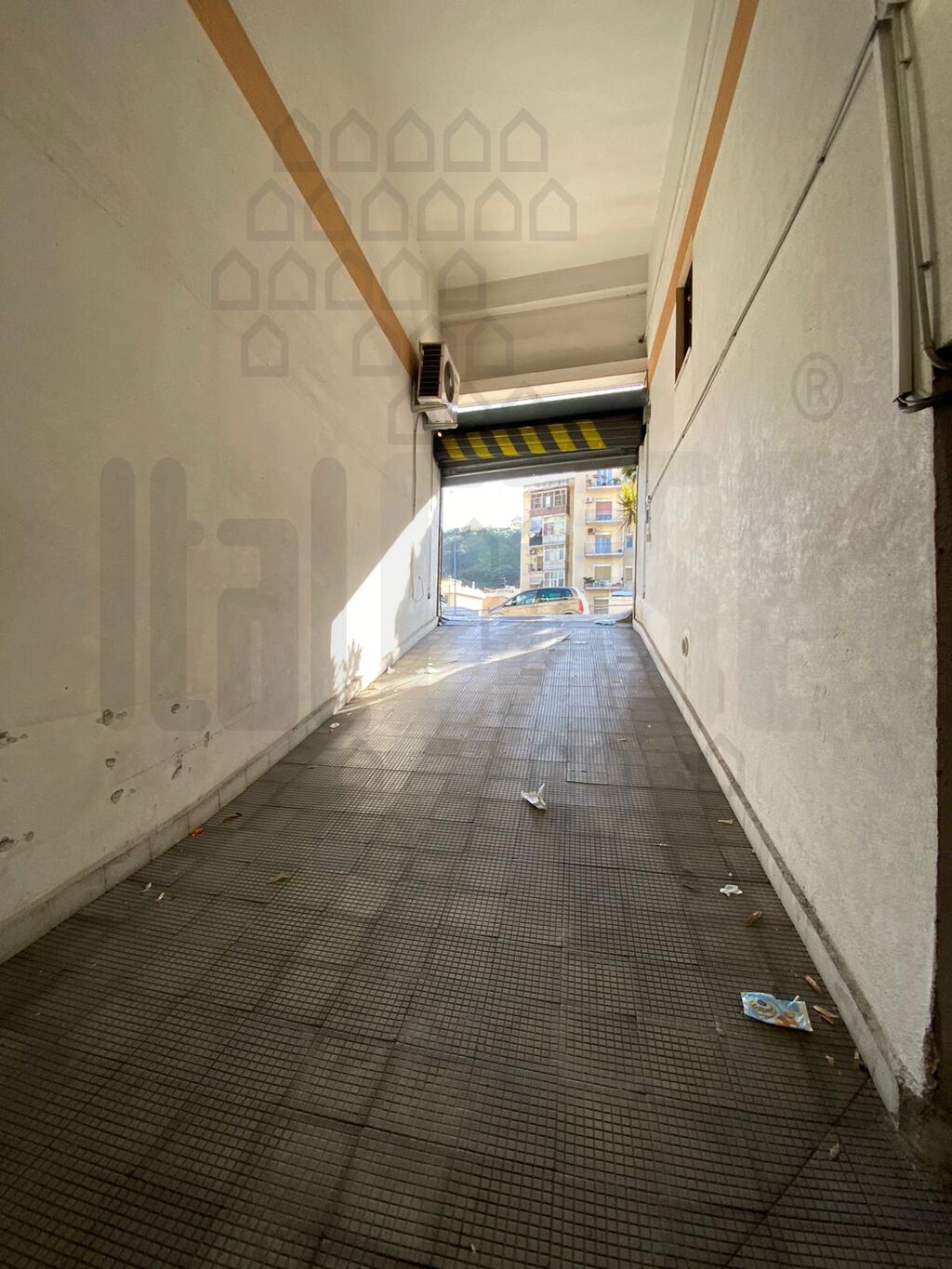 Attivit� commerciale con giardino in via comunale camaro 81, Messina