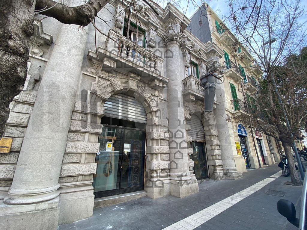 Attivit� commerciale in affitto/gestione in via cesare battisti, Messina