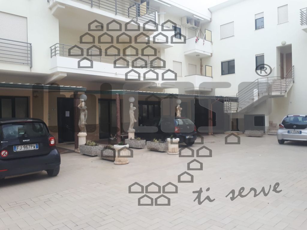 Attivit� commerciale in affitto/gestione in via lungomare cpl.le maree, Spadafora