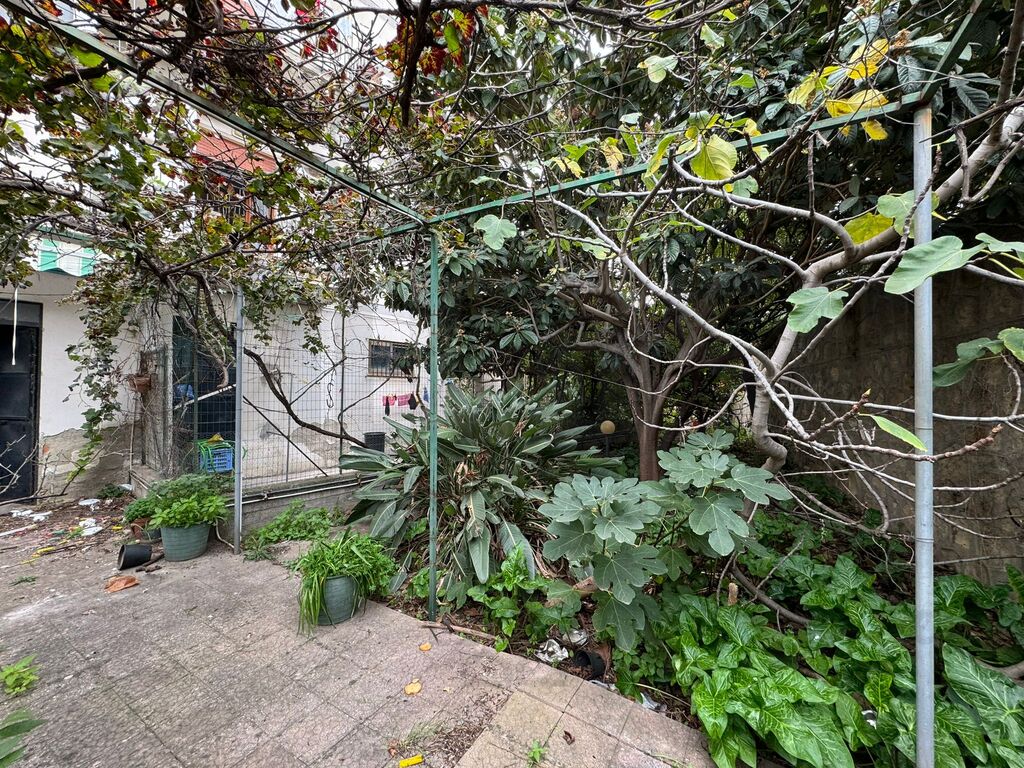 Appartamento con giardino in via ugo sant'onofrio, Barcellona Pozzo di Gotto