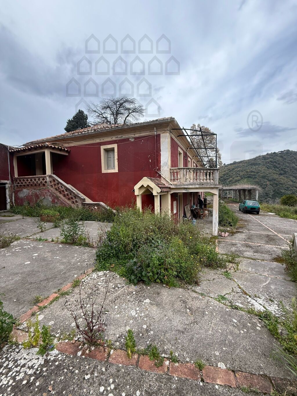 Villa con giardino in gioiosa marea, Messina
