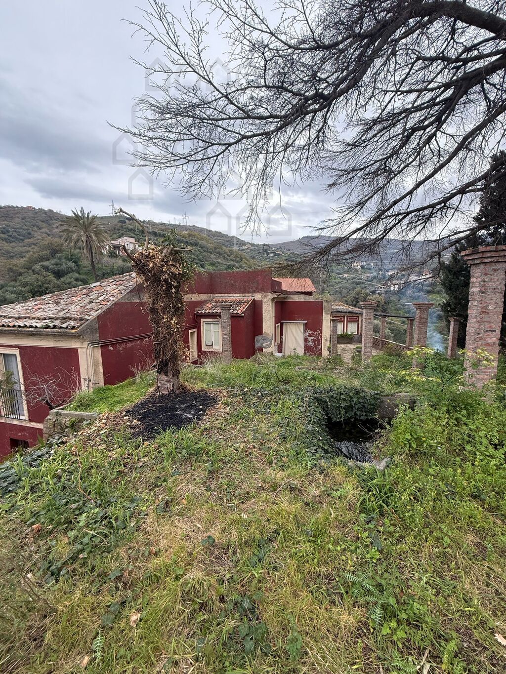 Villa con giardino in gioiosa marea, Messina