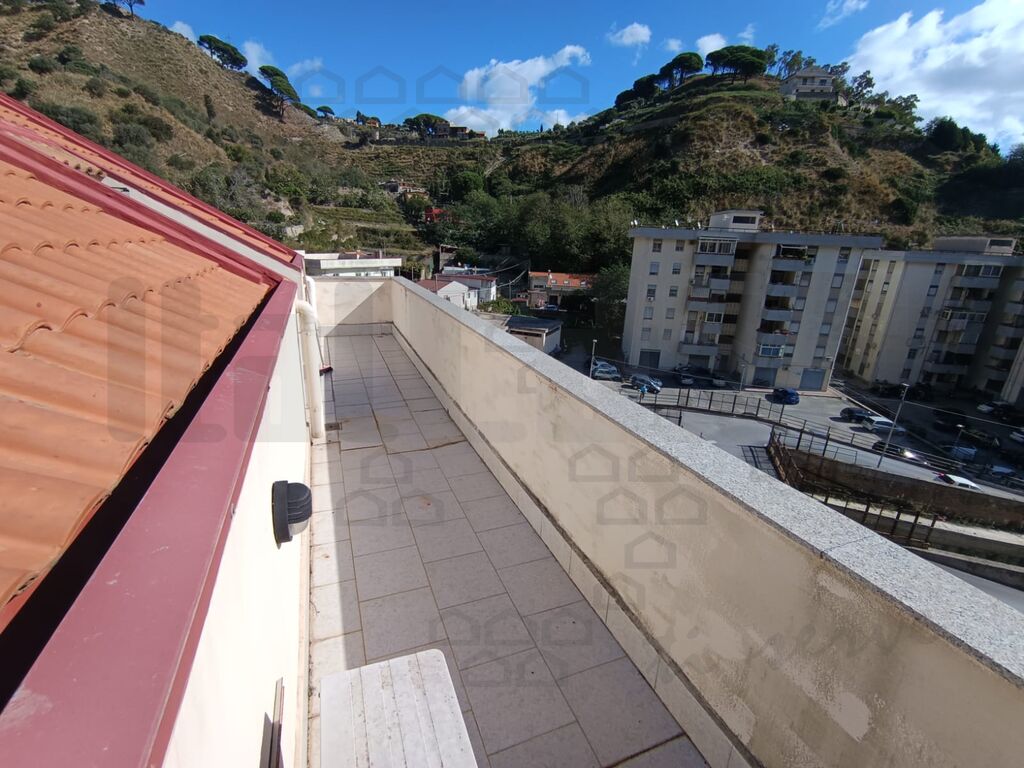 Trilocale in vendita in via san giorgio catarratti, Messina