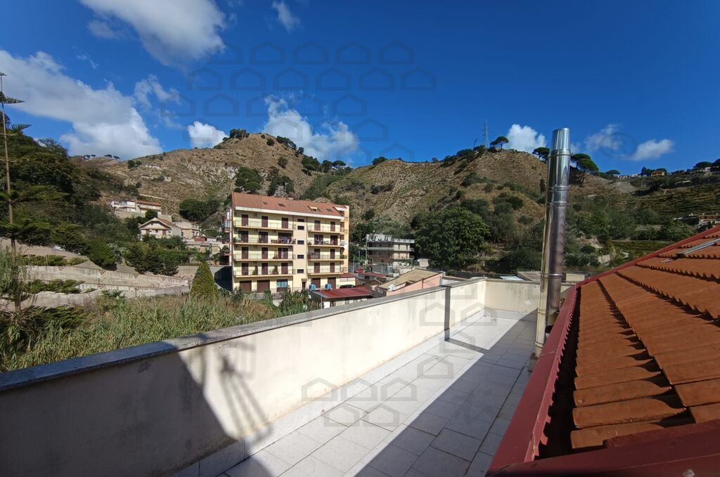 Trilocale in vendita in via san giorgio catarratti, Messina