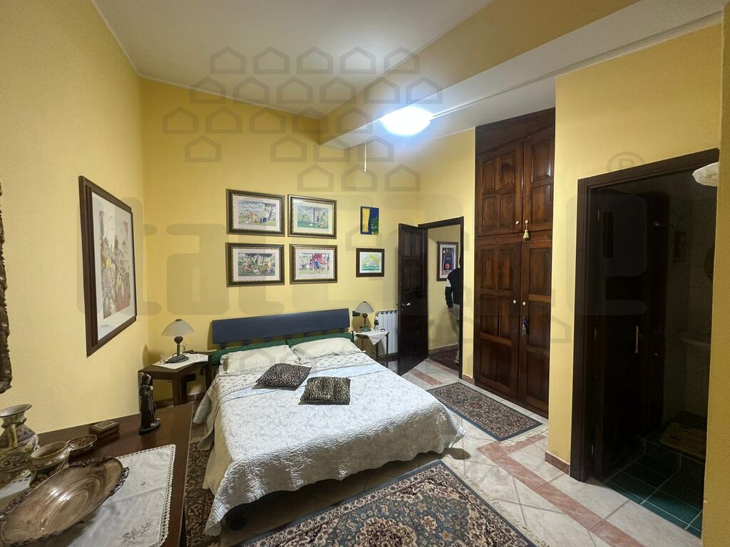 Villa con giardino a San Lorenzo