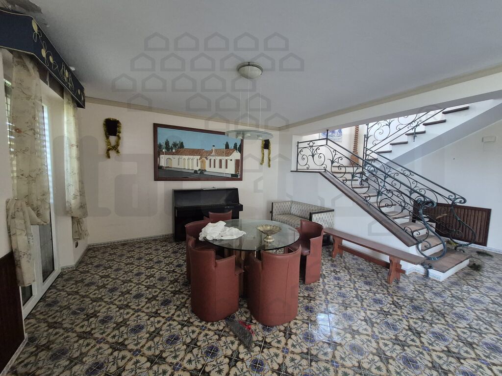 Villa con giardino in san saba, Messina