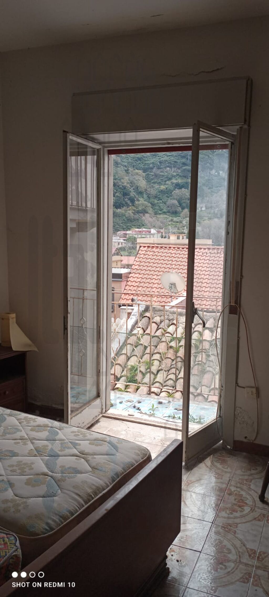 Villa da ristrutturare in via portella 45, Messina