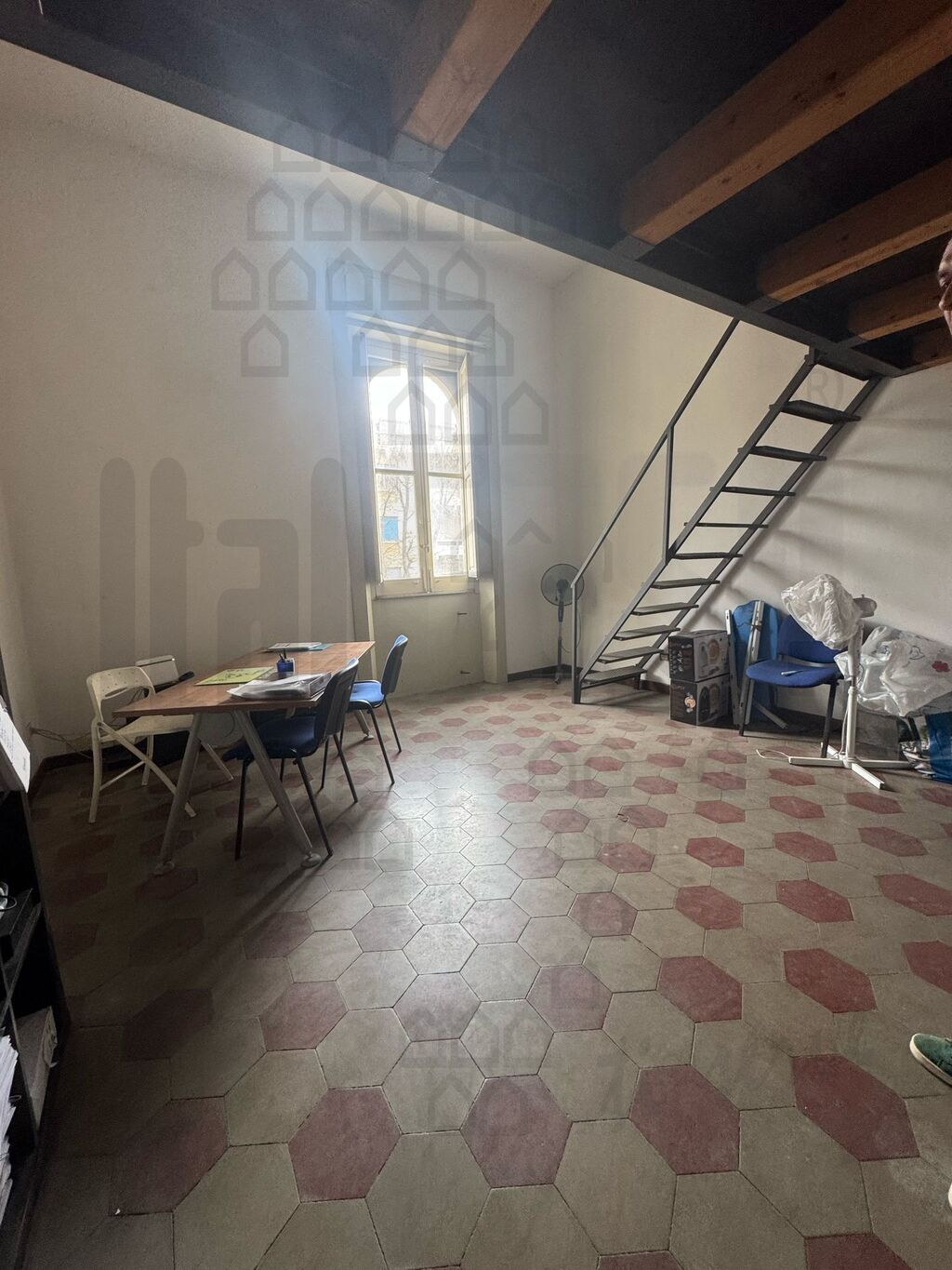 Attivit� commerciale in vendita in via garibaldi, Messina