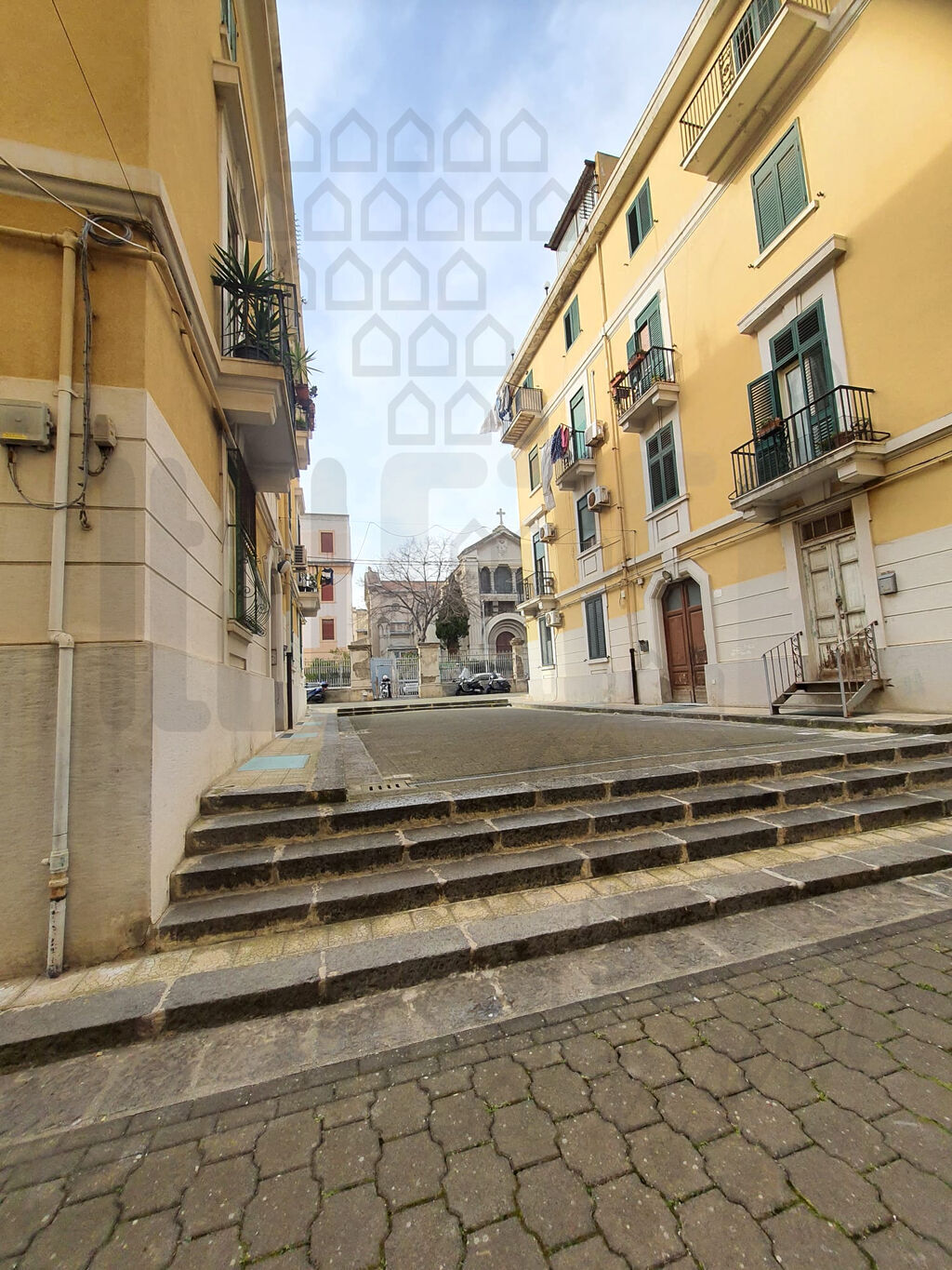Bilocale in vendita in viale regina elena, Messina