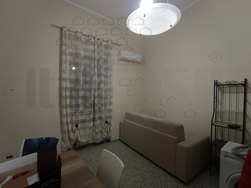 Trilocale in vendita in via pietro castelli, Messina