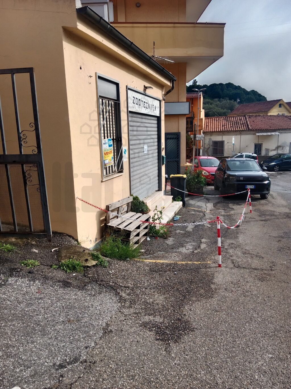 Negozio in vendita in via curcuraci, Messina