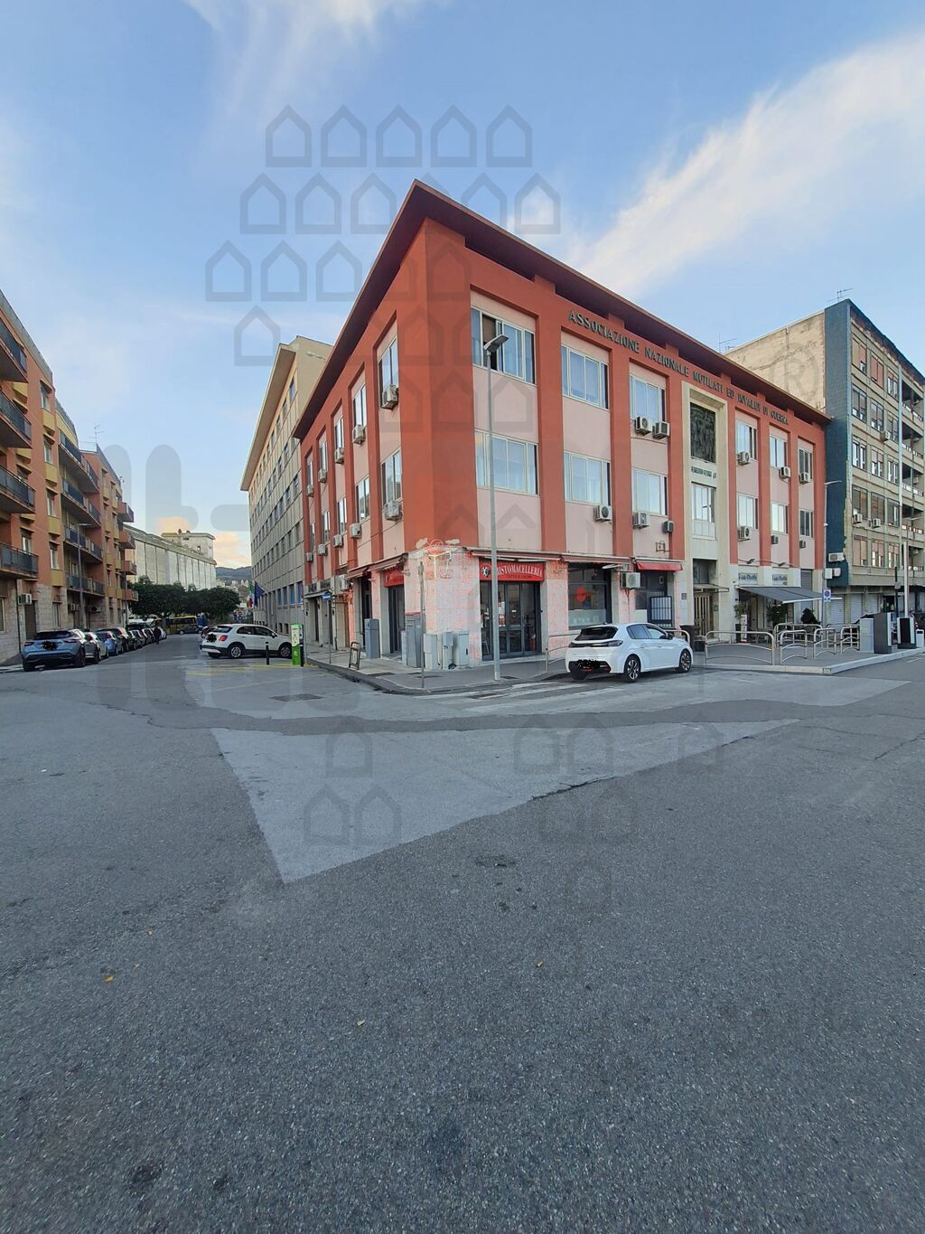 Attivit� commerciale in vendita in messina centro, Messina