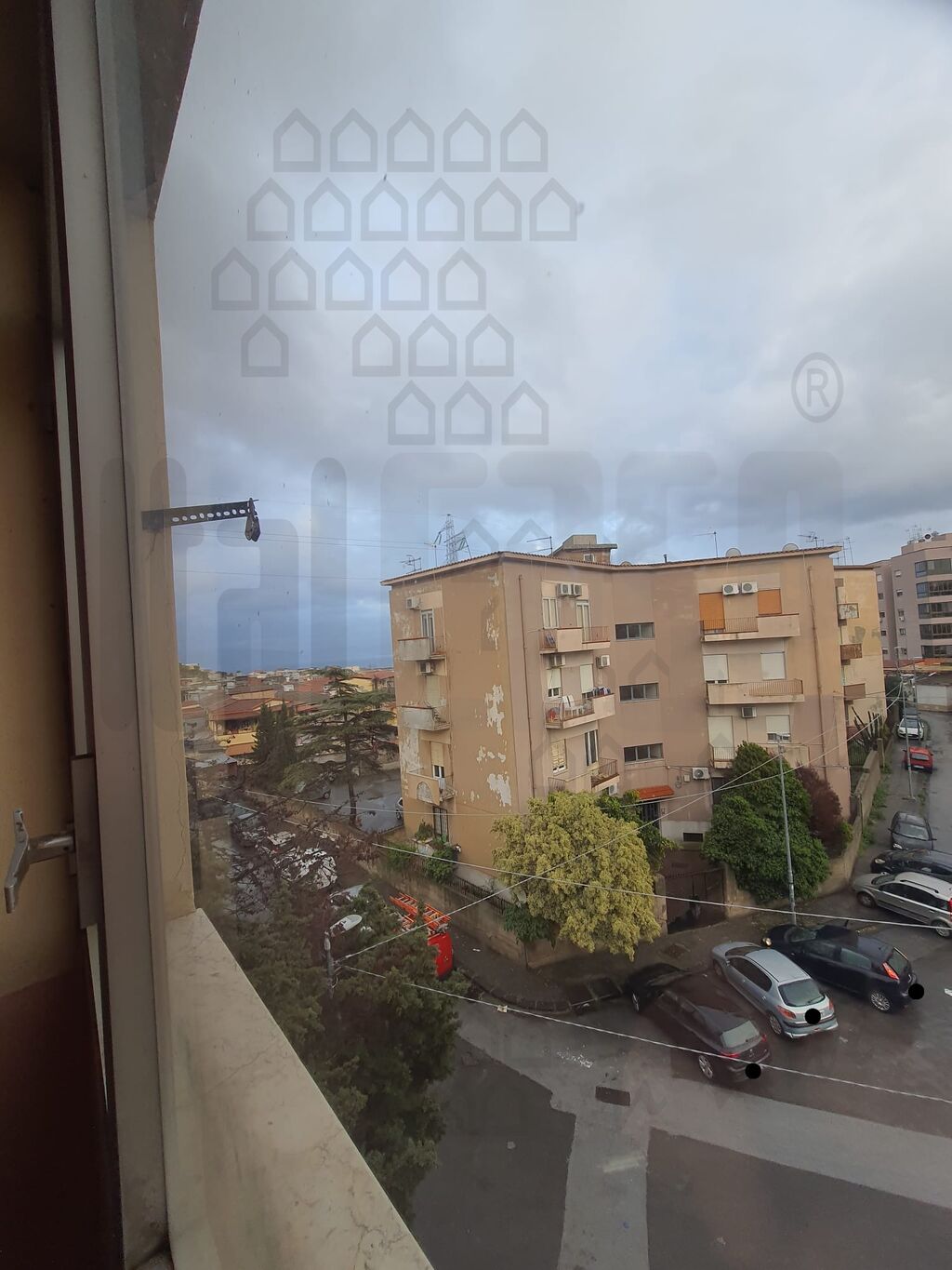 Trilocale da ristrutturare in via empedocle fondo fucile, Messina