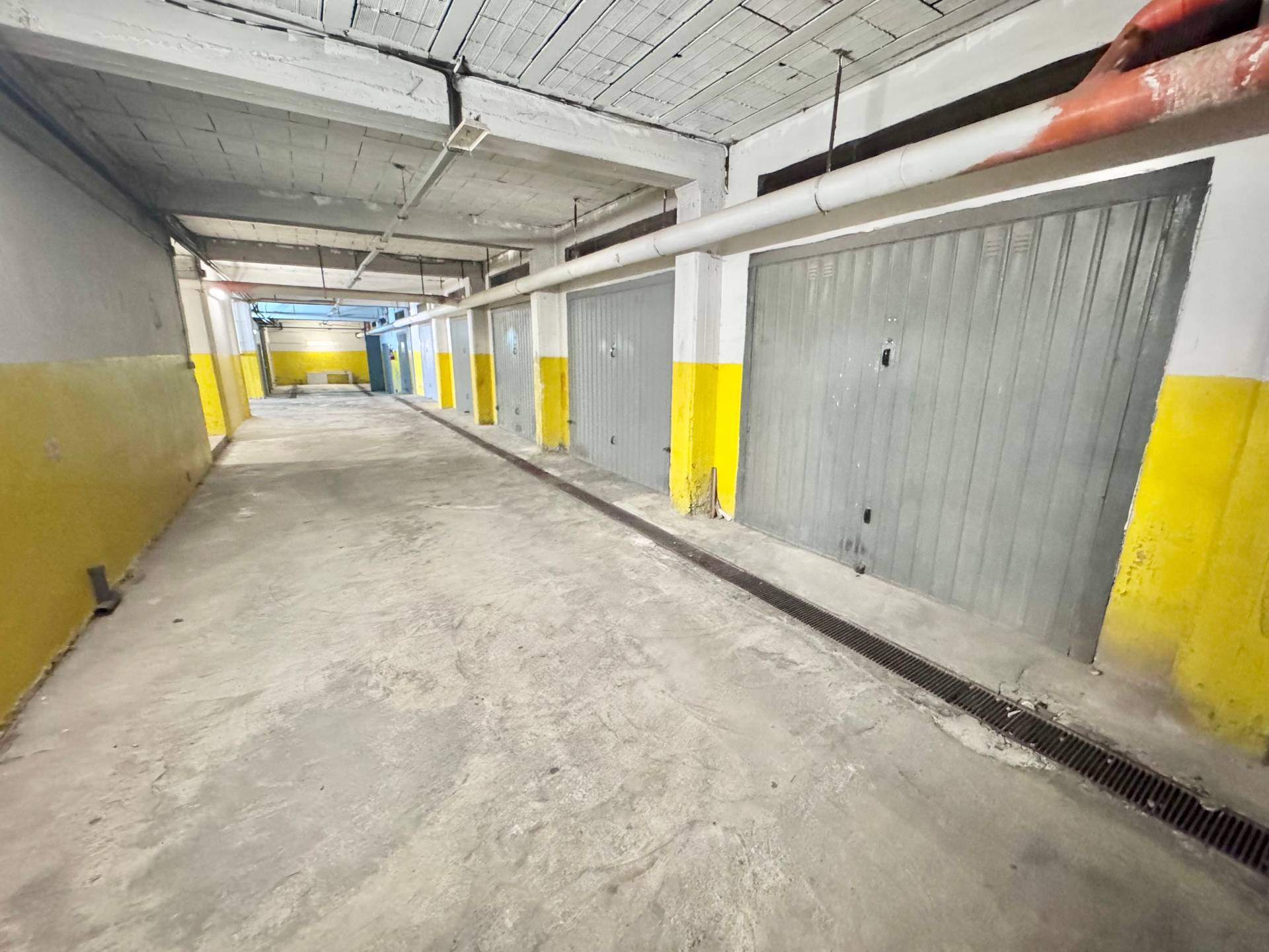 Box o garage in vendita a Bagheria