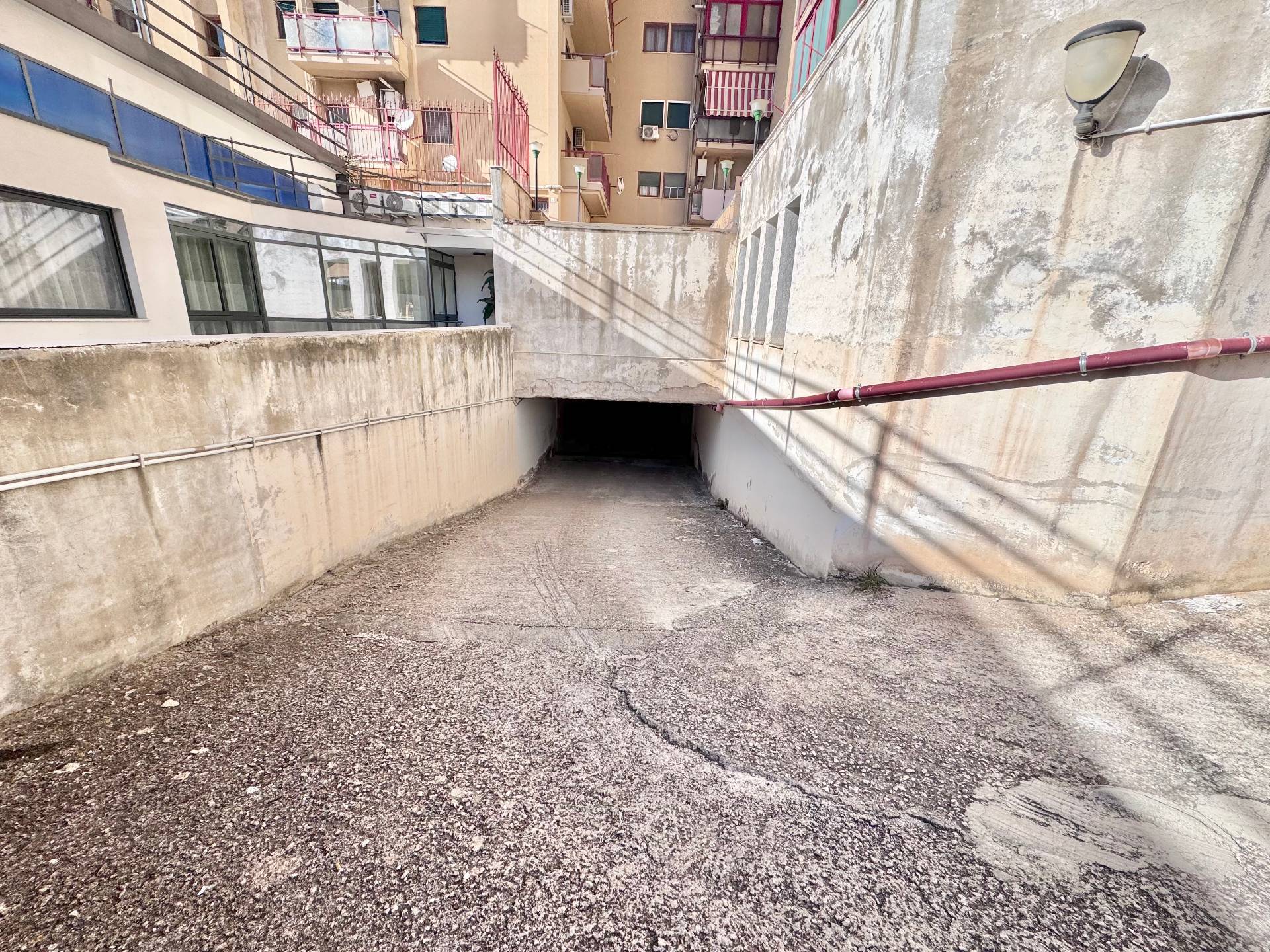 Box o garage in vendita a Bagheria