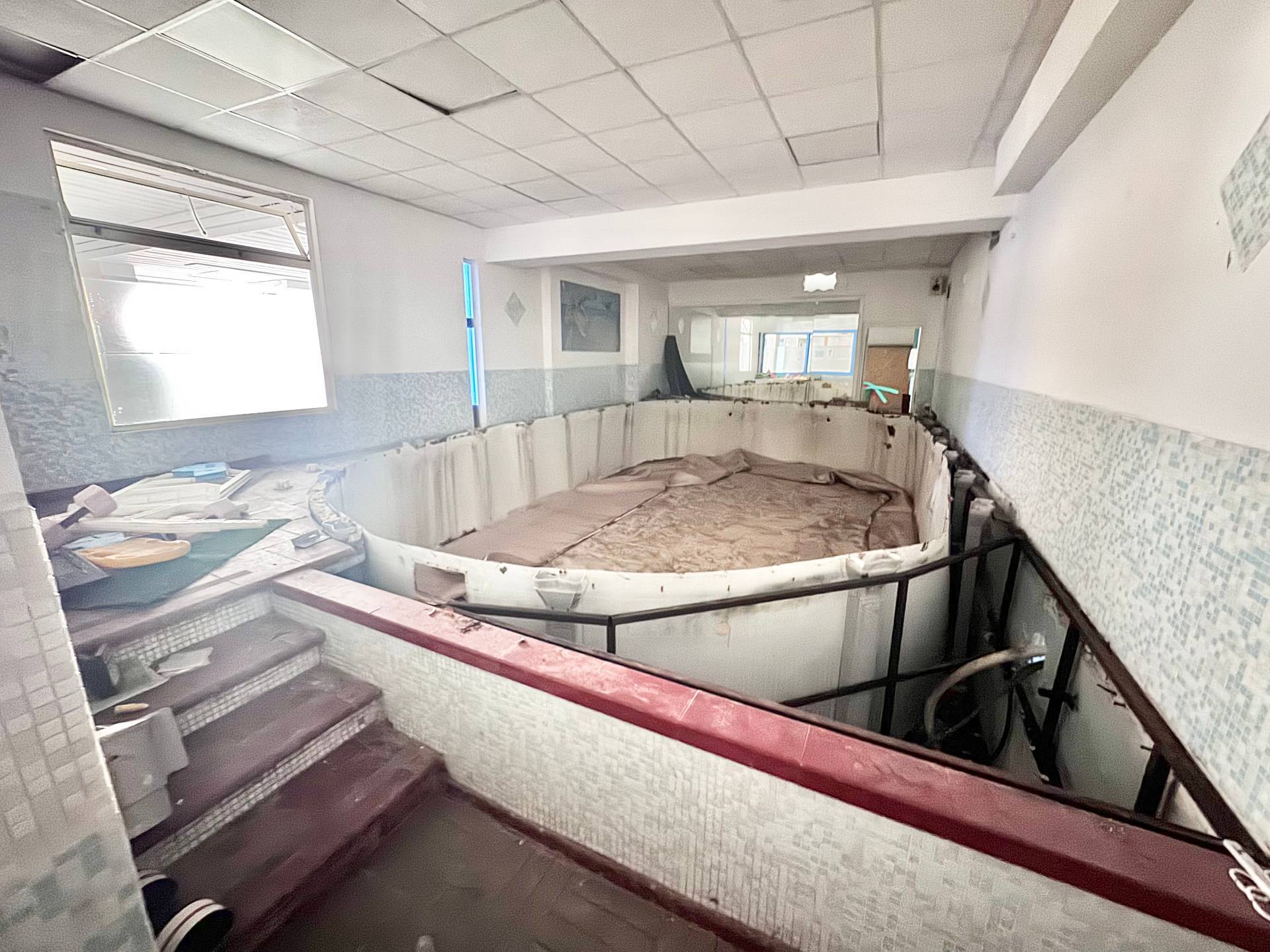 Magazzino in vendita a Palermo, Giotto