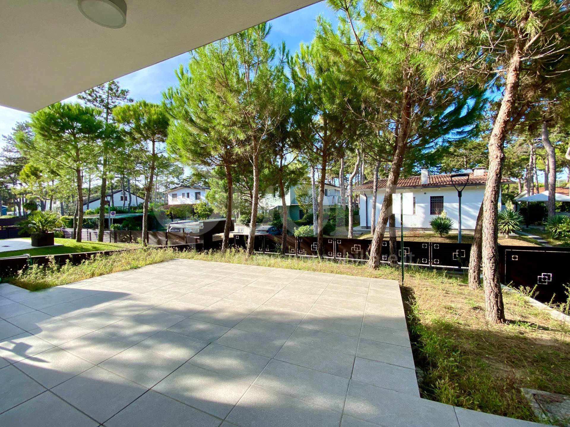 Bifamiliare porzione in vendita a Lignano Sabbiadoro, Lignano Pineta