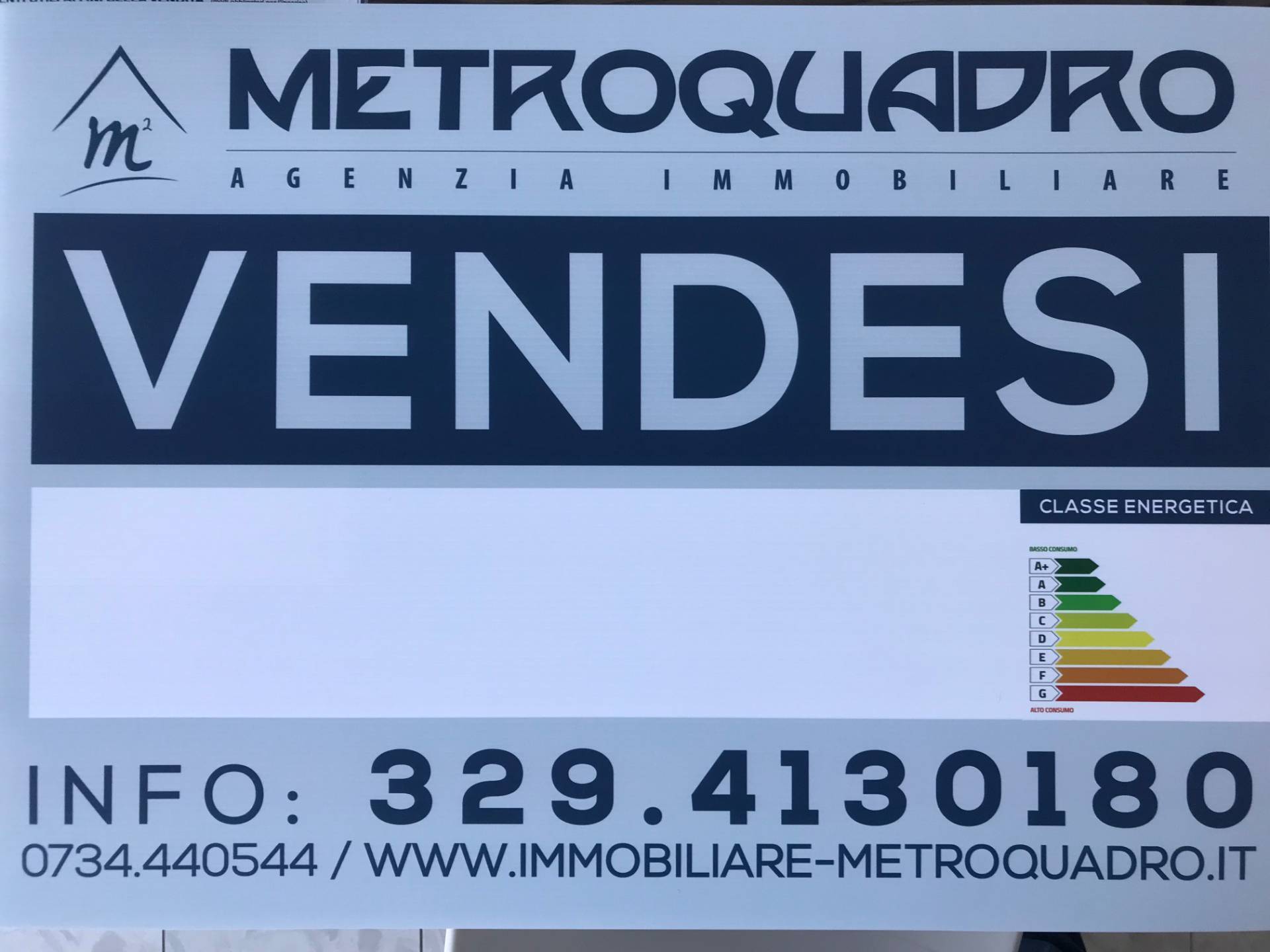 Locale commerciale in vendita a Fermo, Tira a Segno