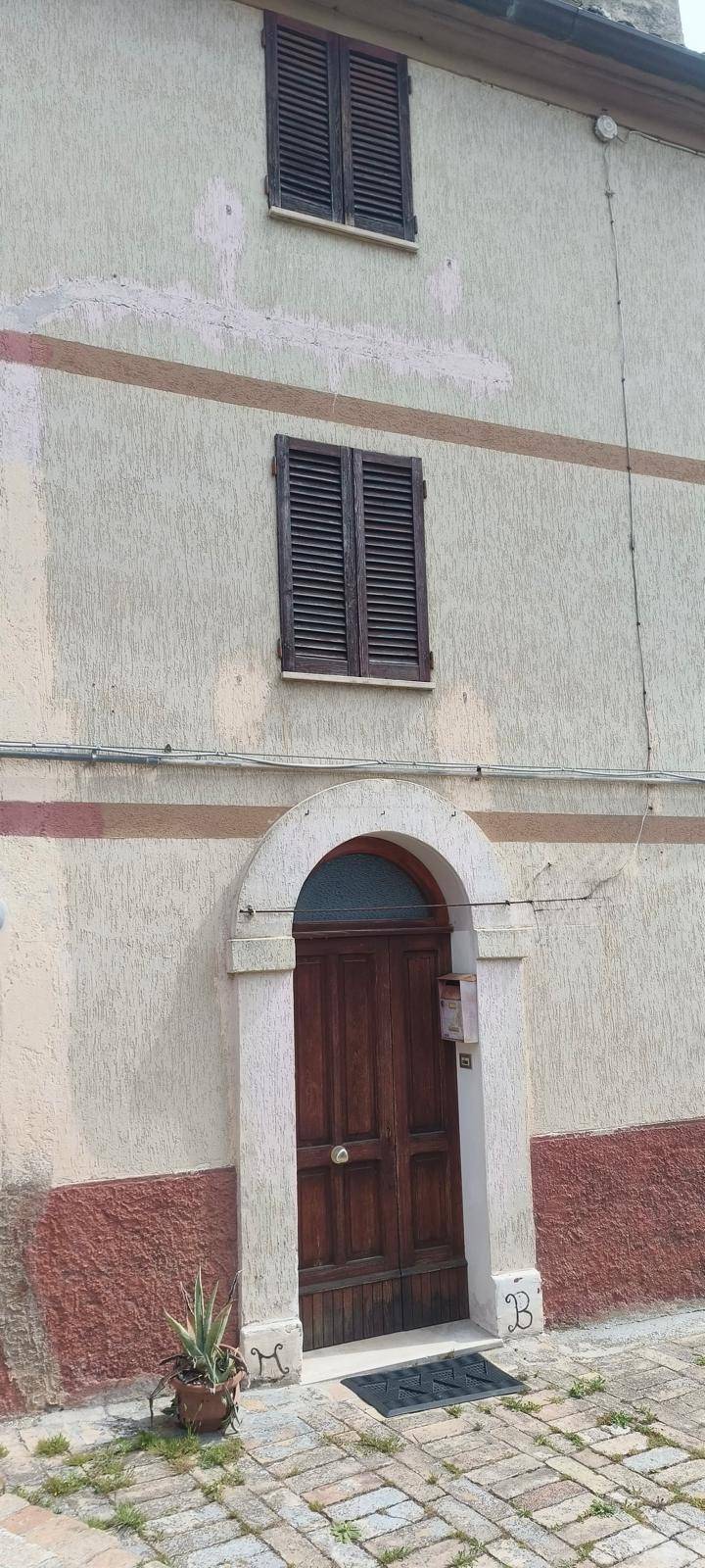Casa singola e terreno agricolo in vendita a Fermo, Capodarco di FM