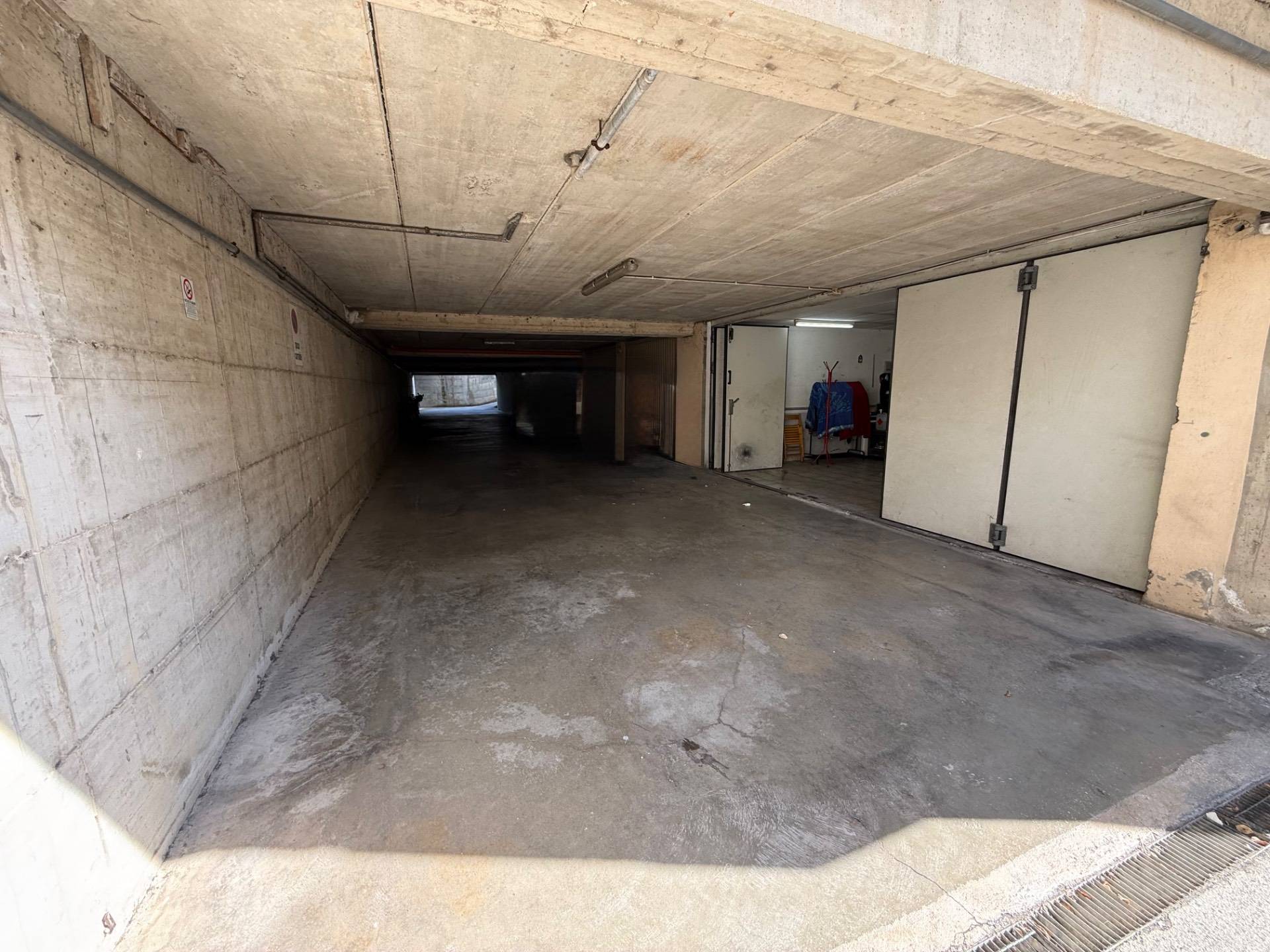 Garage in vendita a Porto San Giorgio, Centro nord