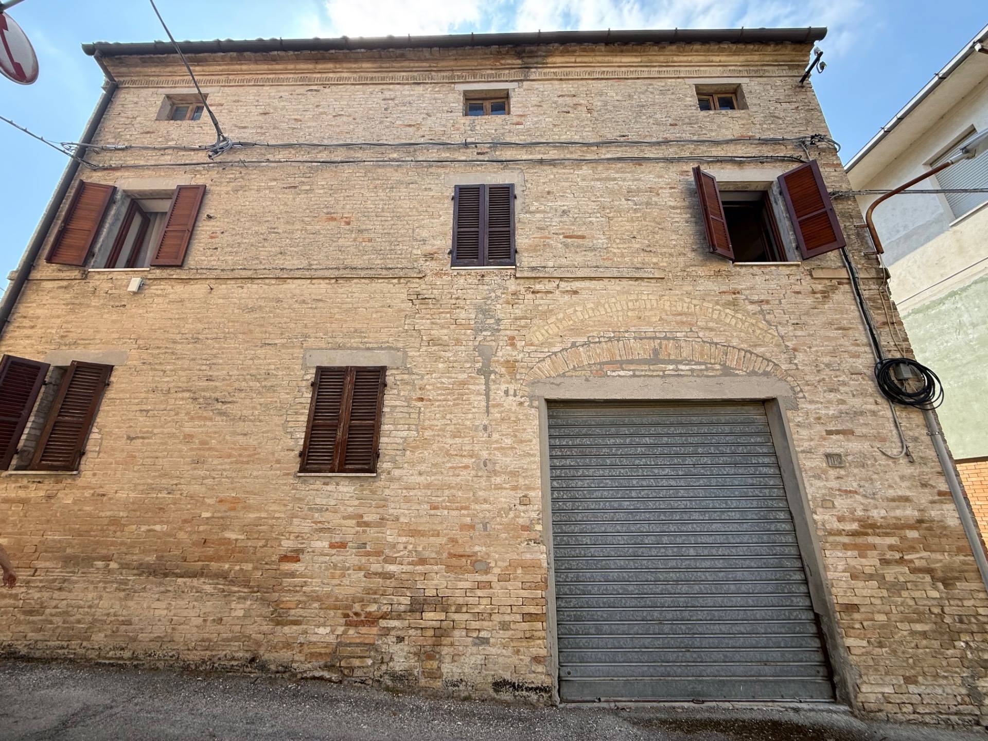 Casa singola in vendita a Monterubbiano, C.da Chiesanuova