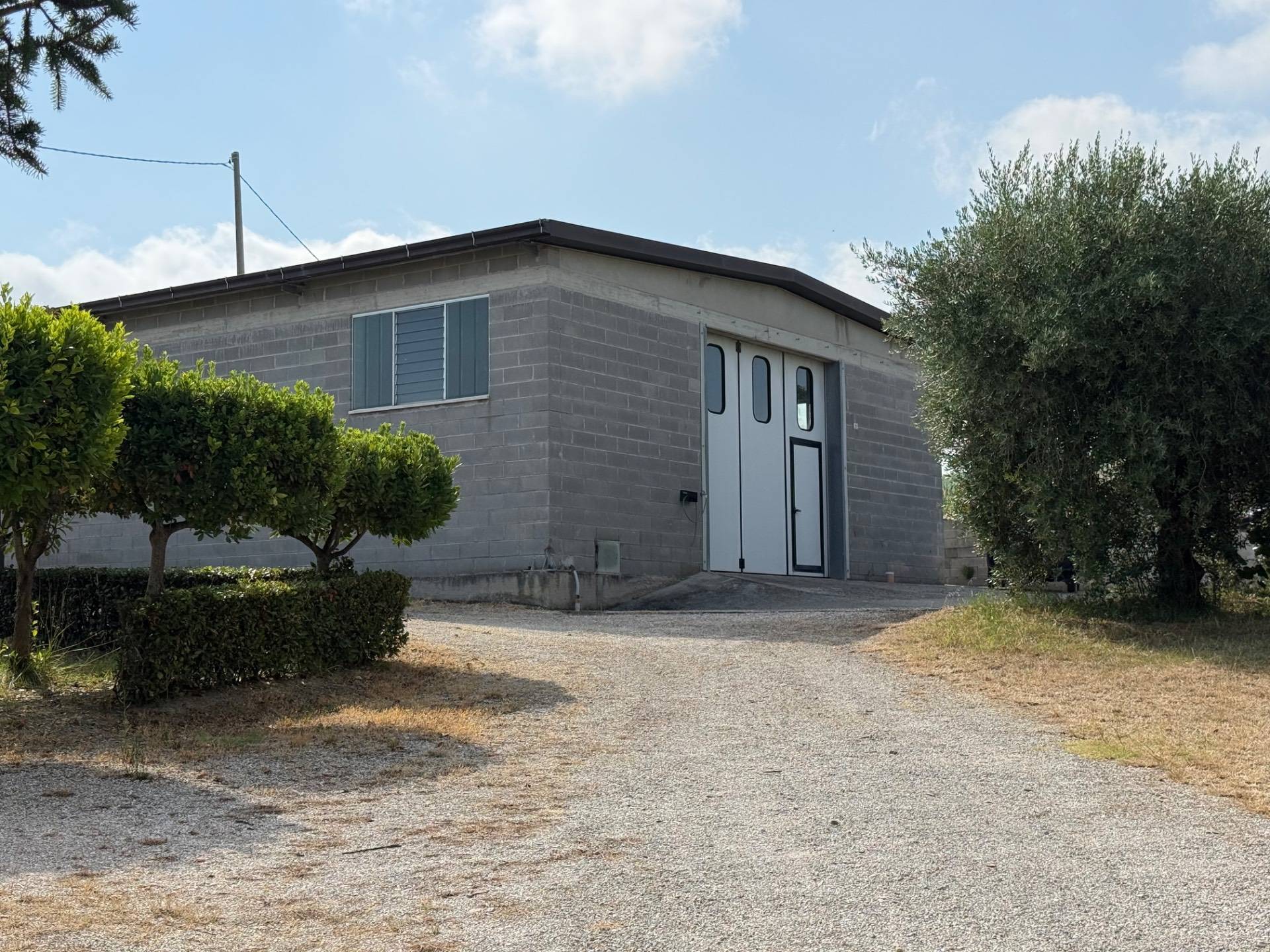 laboratorio artigianale in vendita a Monterubbiano, C.da Chiesanuova