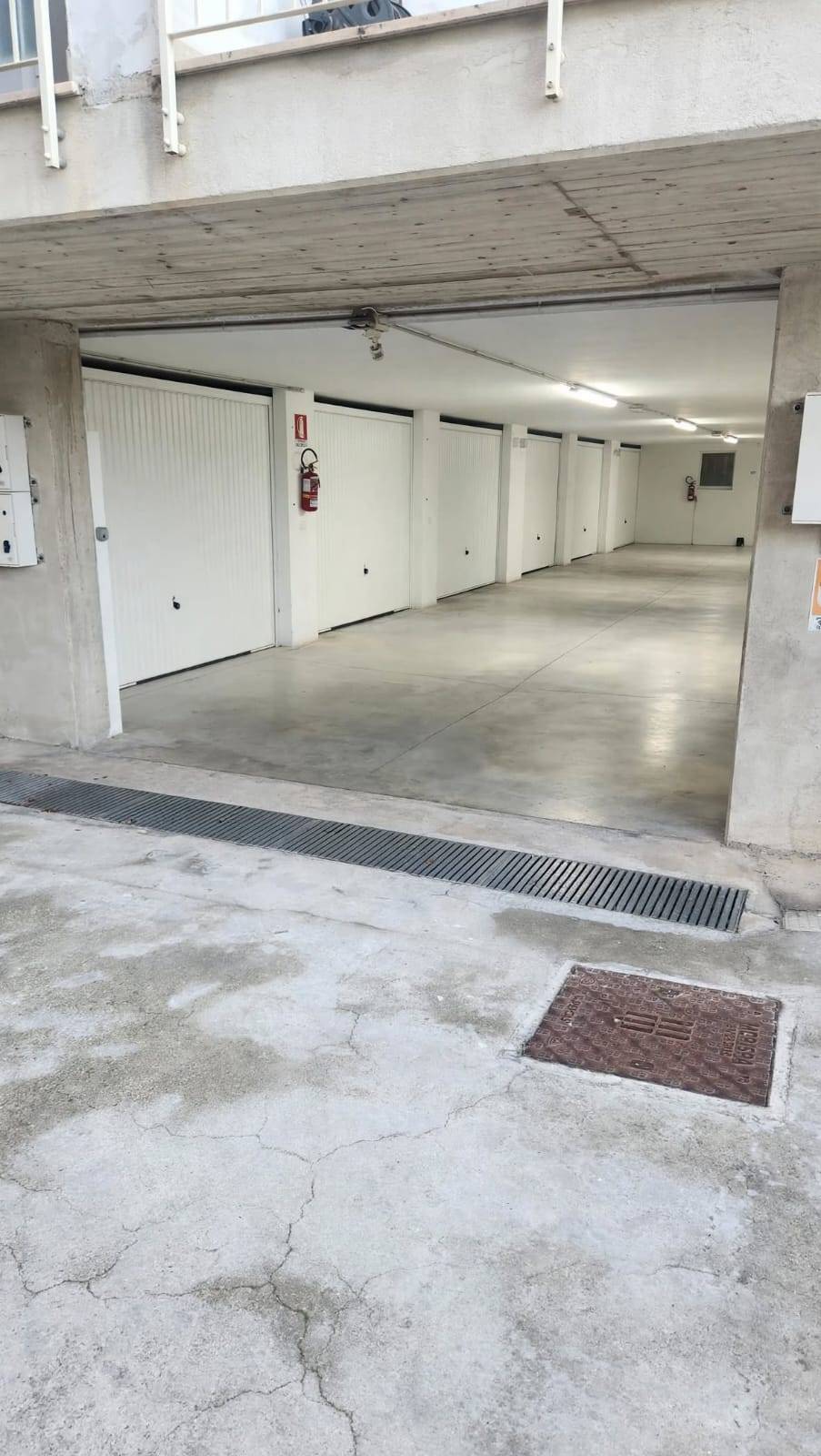 Garage in vendita a Altidona, Marina di Altidona