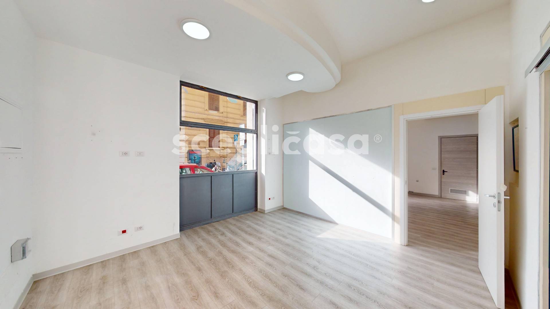 Locale commerciale in affitto a Roma, Esquilino