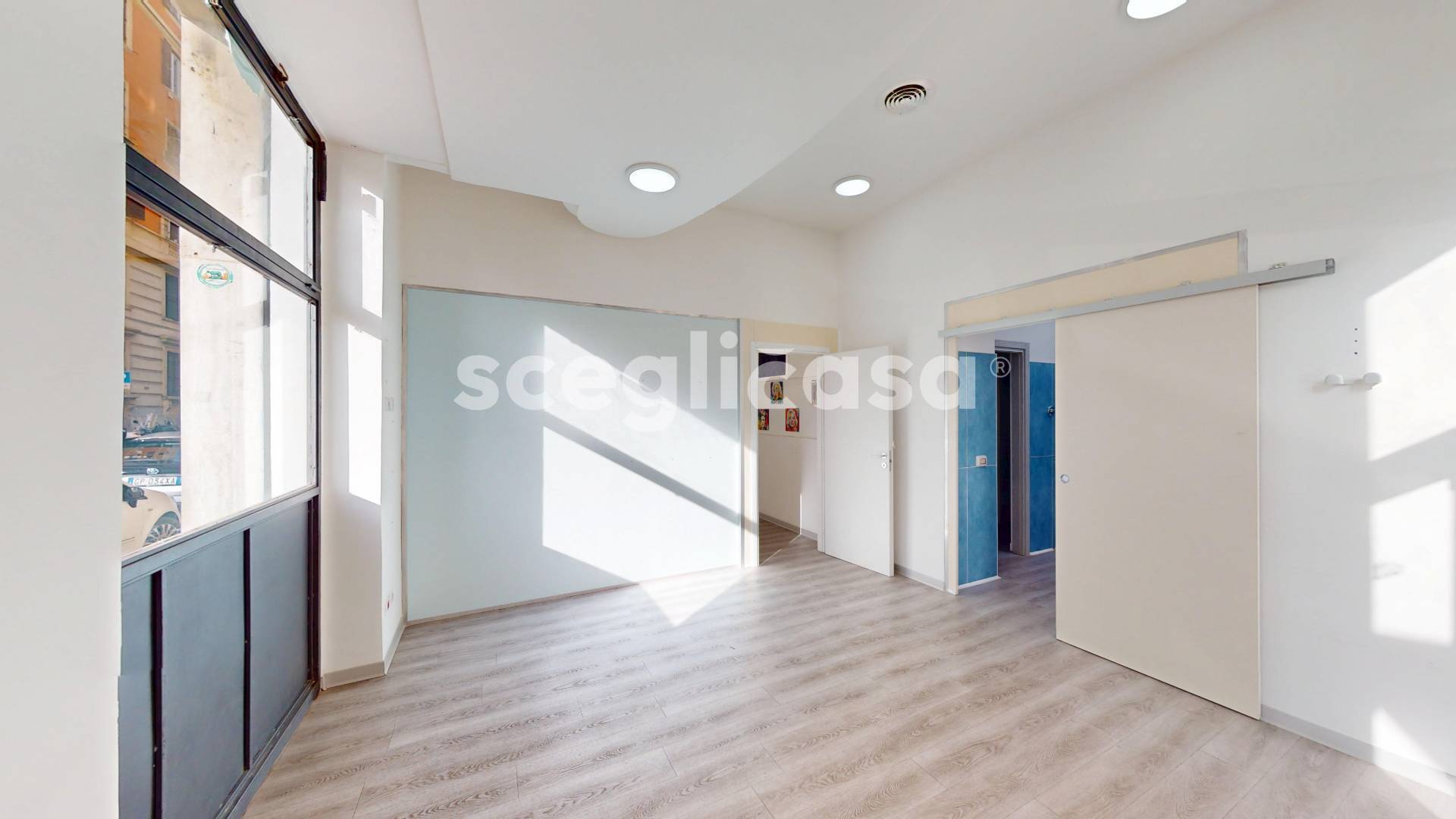 Locale commerciale in affitto a Roma, Esquilino