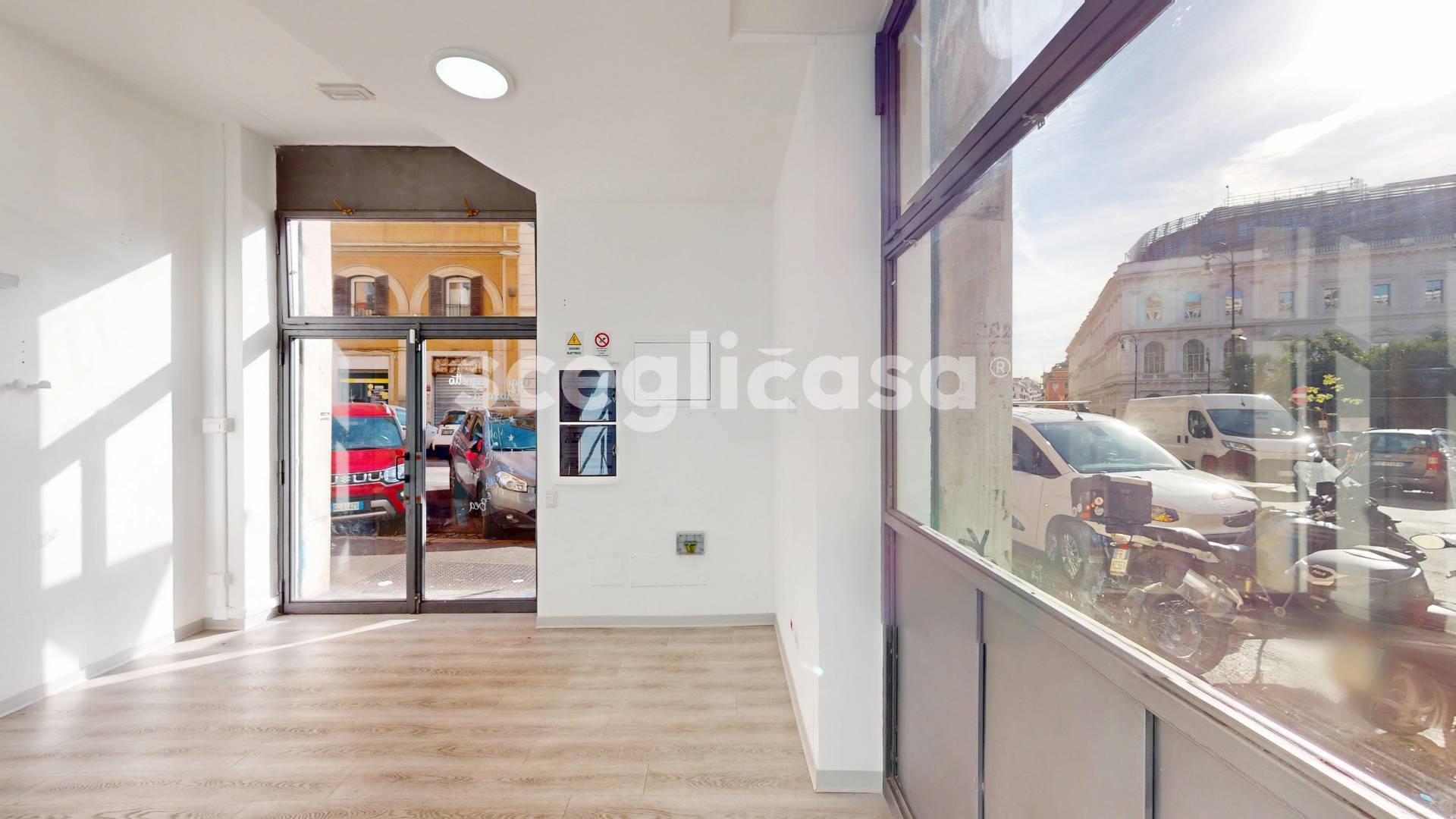 Locale commerciale in affitto a Roma, Esquilino