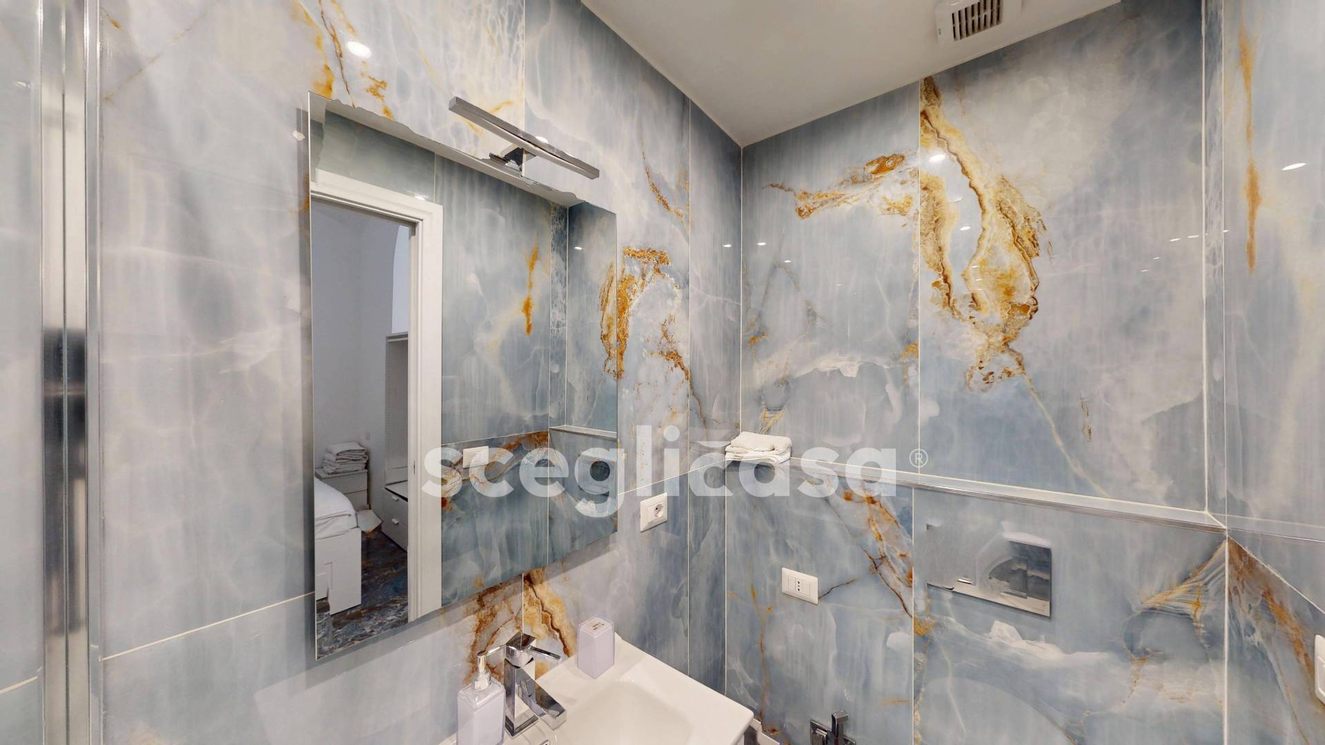 Appartamento in vendita a Roma, Esquilino
