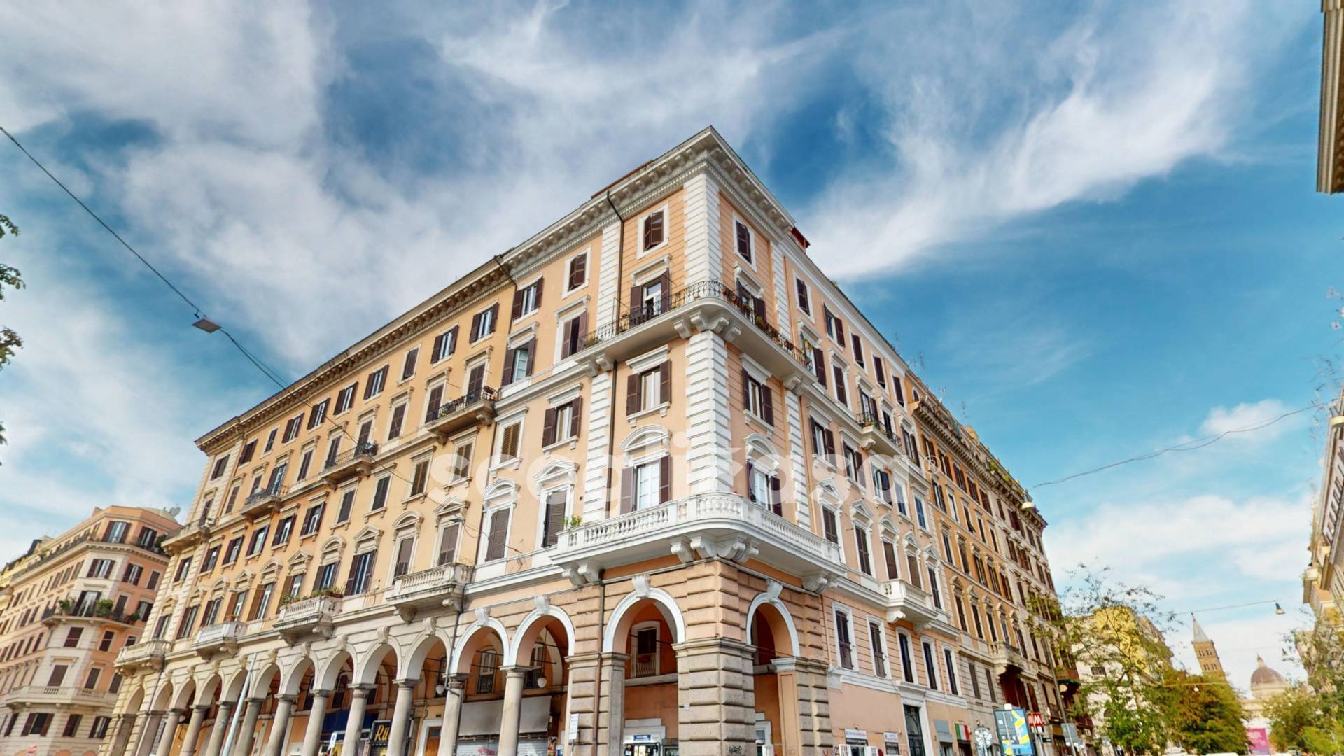 Locale commerciale in affitto a Roma, Esquilino